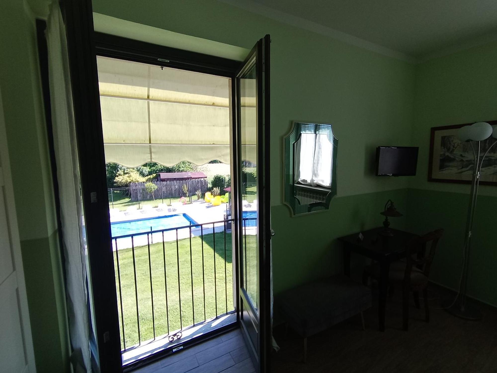 Ospitidelpero Bed & Breakfast Piozzo Bagian luar foto