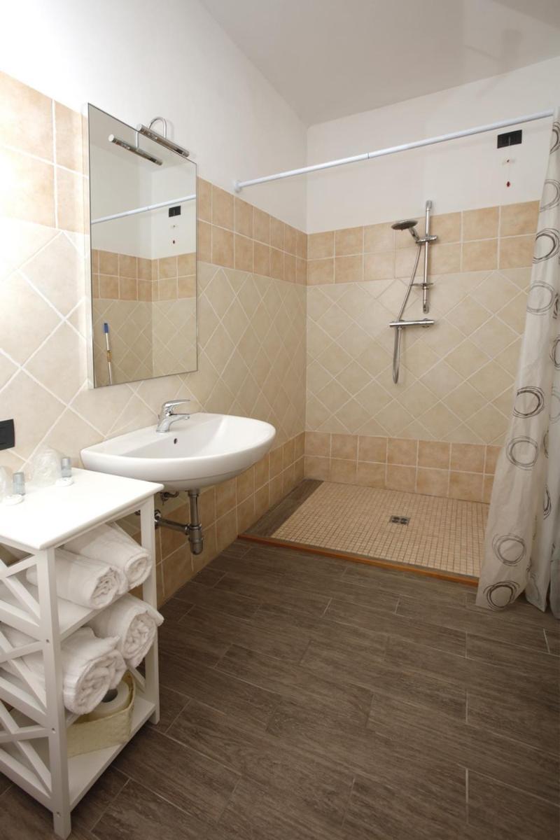 Ospitidelpero Bed & Breakfast Piozzo Bagian luar foto